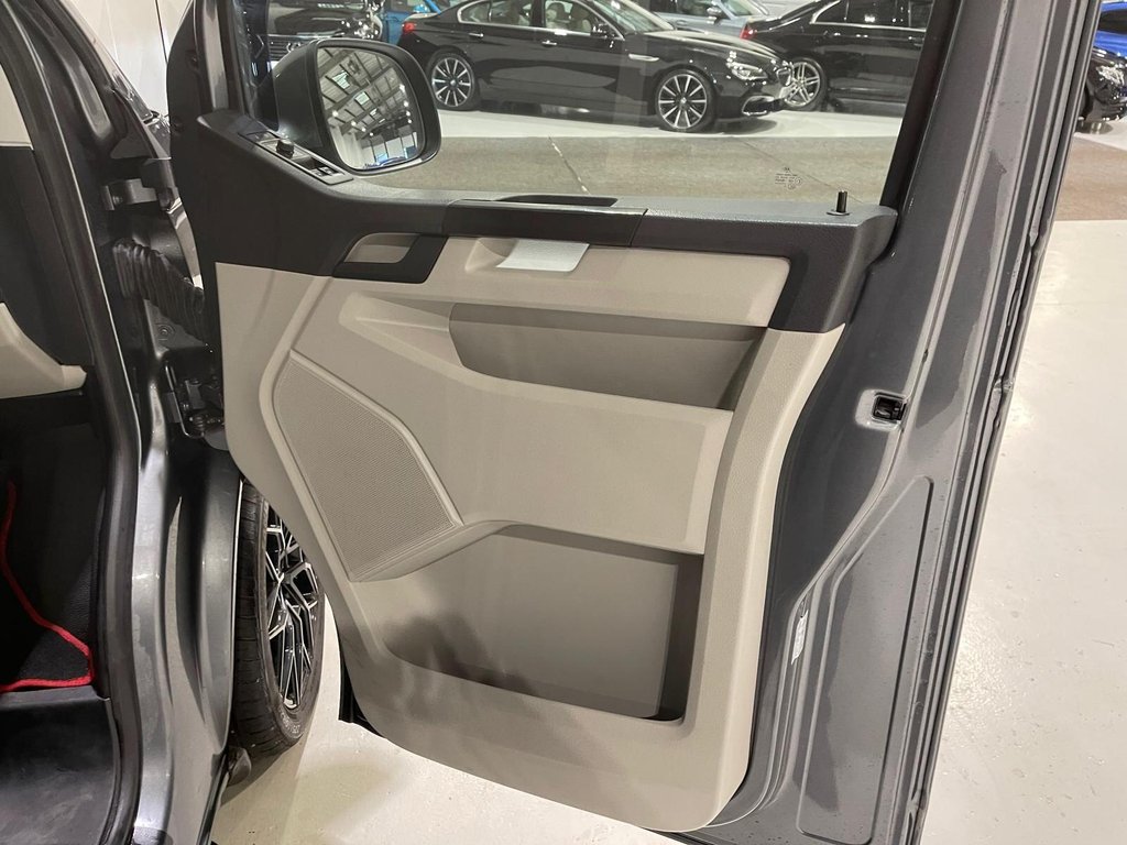 Used Volkswagen Transporter 2018 for sale - 77463703: Photo 16