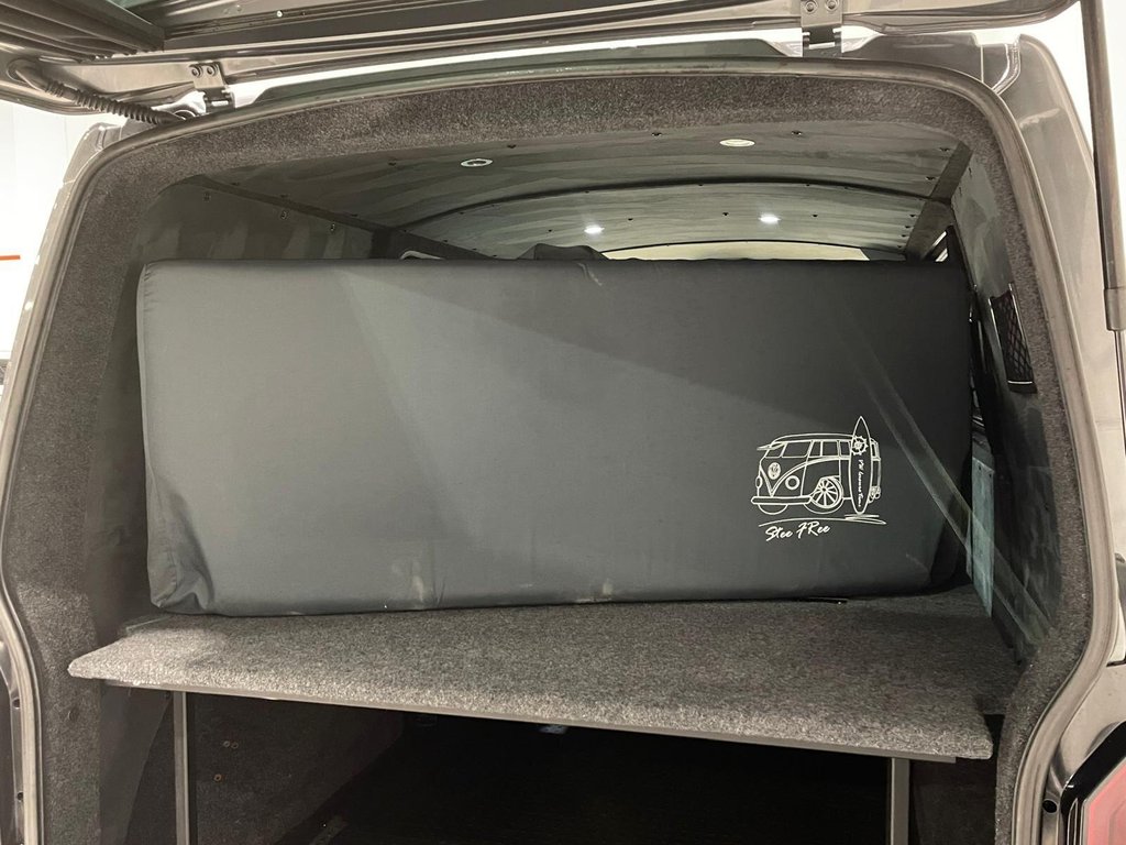 Used Volkswagen Transporter 2018 for sale - 77463703: Photo 28