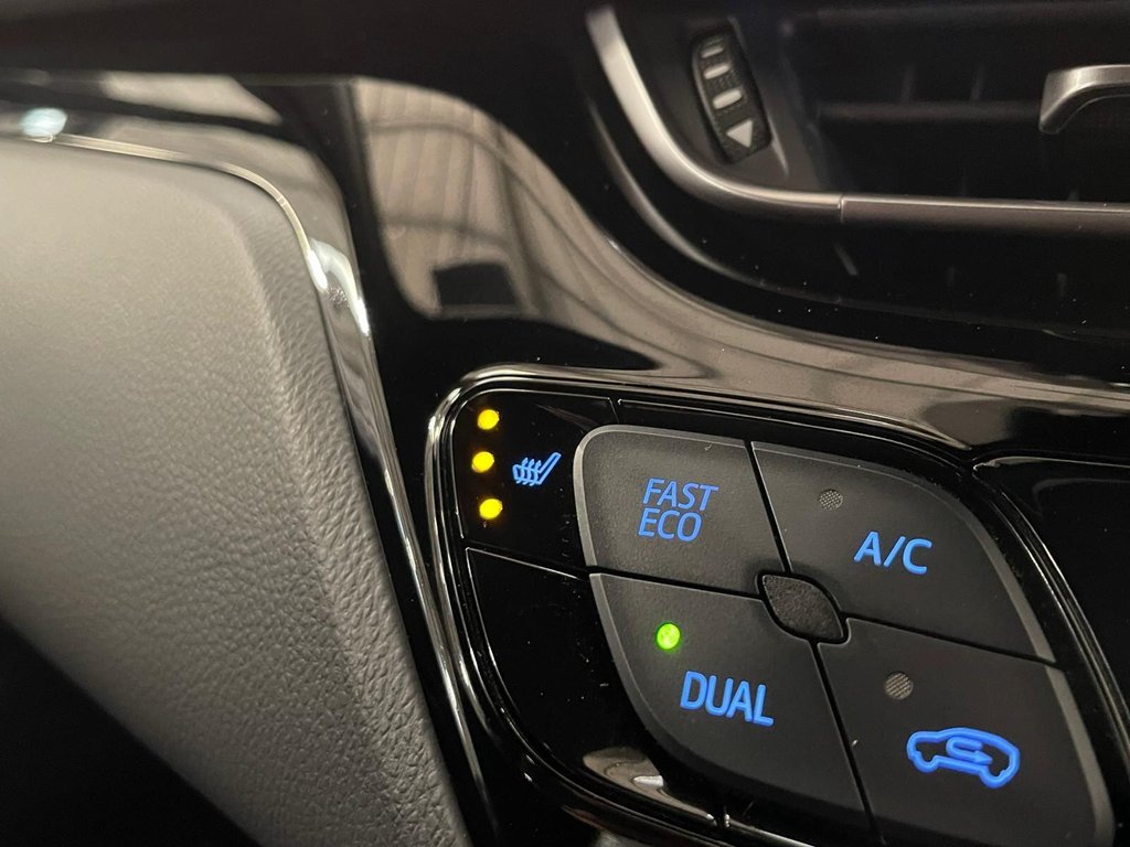 Used Toyota C-HR 2022 for sale - 76655441: Photo 17