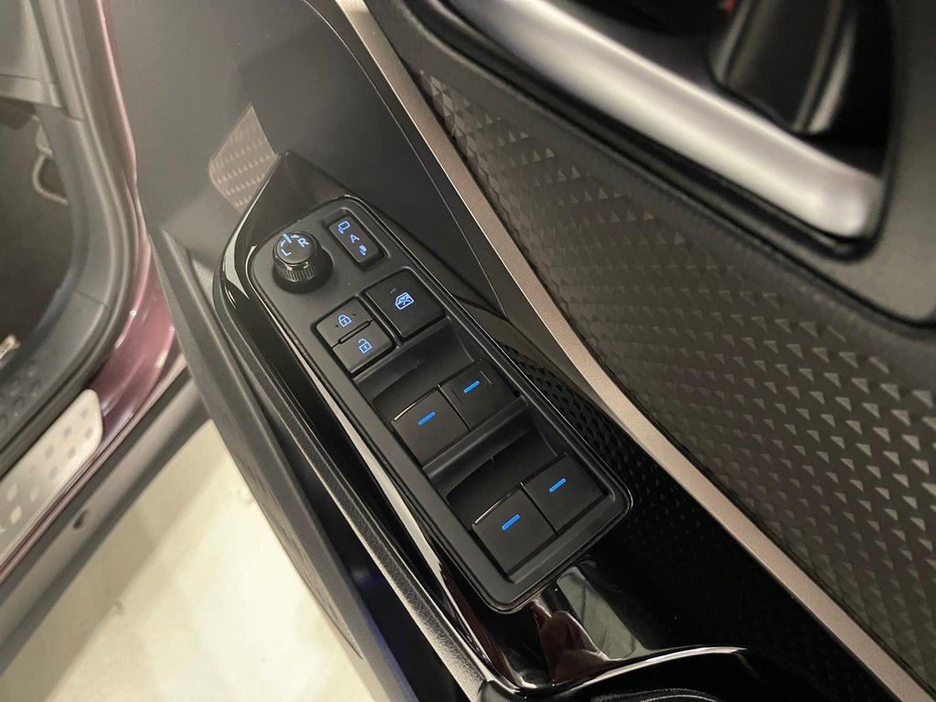 Used Toyota C-HR 2022 for sale - 76655441: Photo 25