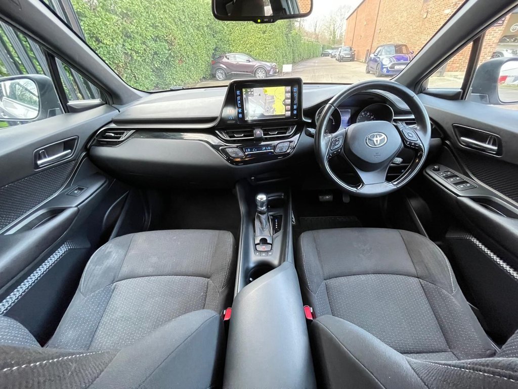 Used Toyota C-HR 2017 for sale - 76797826: Photo 17