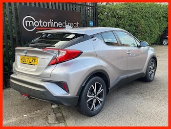 Used Toyota C-HR 2017 for sale - 76797826: Photo