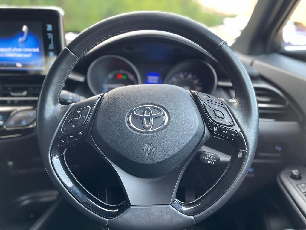 Used Toyota C-HR 2017 for sale - 76797826: Photo 8