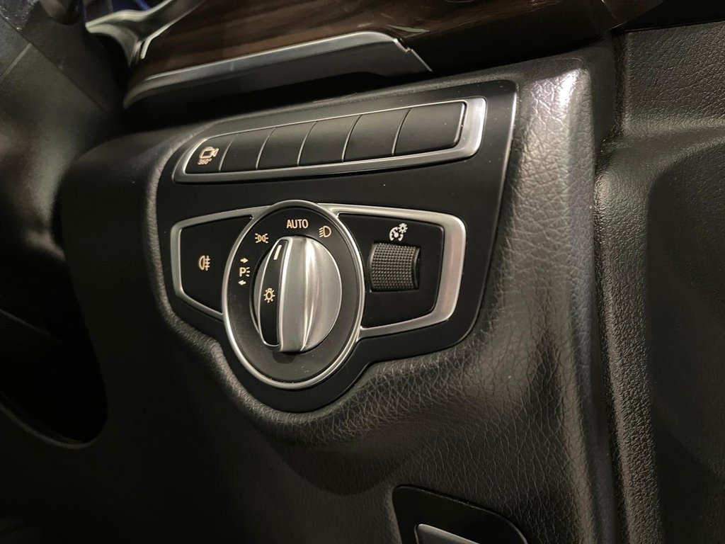 Used Mercedes-Benz V-Class 2022 for sale - 76496435: Photo 24