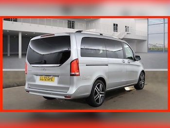 Used Mercedes-Benz V-Class 2022 for sale - 76496435: Photo