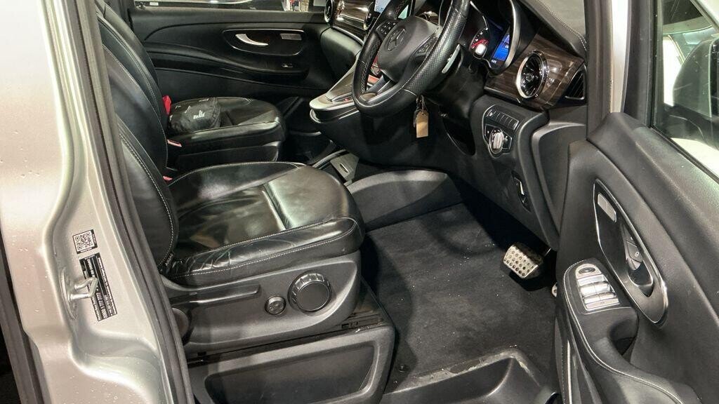 Used Mercedes-Benz V-Class 2022 for sale - 76496435: Photo 9