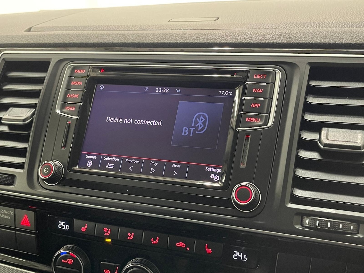 Used Volkswagen Caravelle 2018 for sale - 76398311: Photo 19