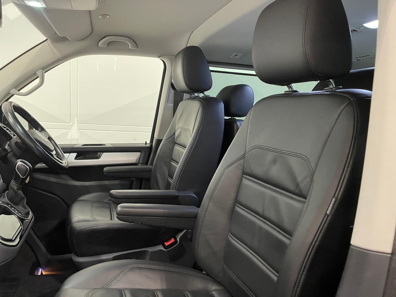 Used Volkswagen Caravelle 2018 for sale - 76398311: Photo 31