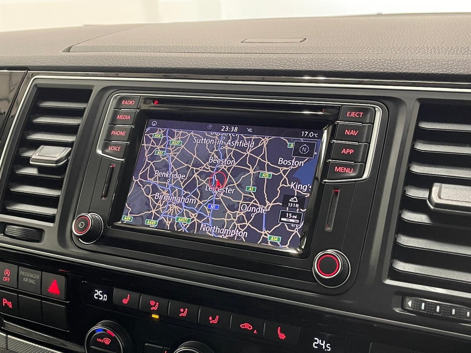 Used Volkswagen Caravelle 2018 for sale - 76398311: Photo 79