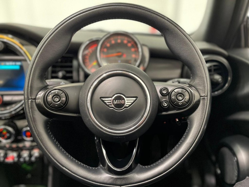 Used MINI Convertible 2018 for sale - 76481559: Photo 16