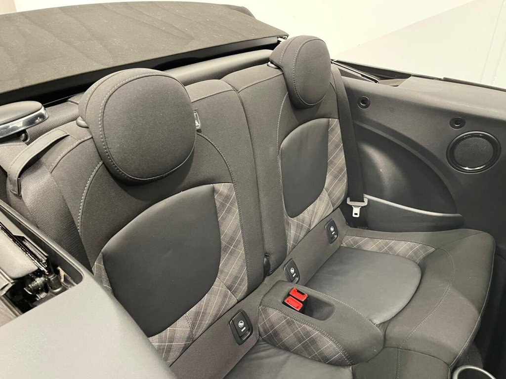 Used MINI Convertible 2018 for sale - 76481559: Photo 32