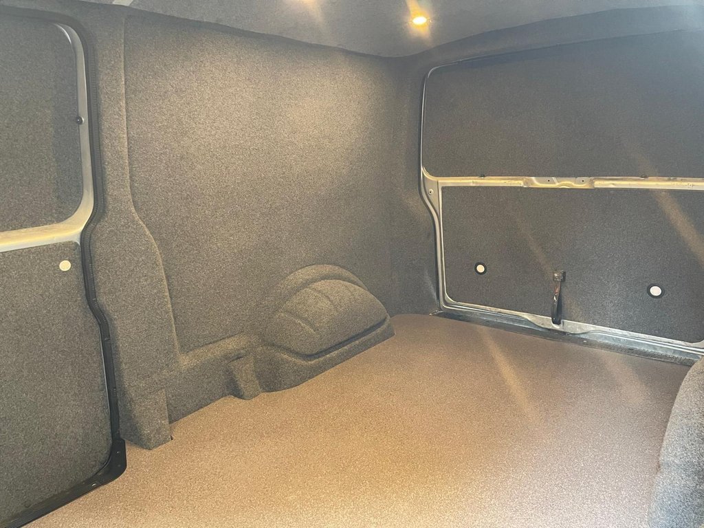 Used Volkswagen Transporter 2021 for sale - 77547207: Photo 16