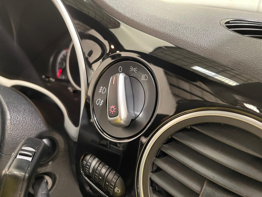 Used Volkswagen Beetle 2016 for sale - 76558893: Photo 25