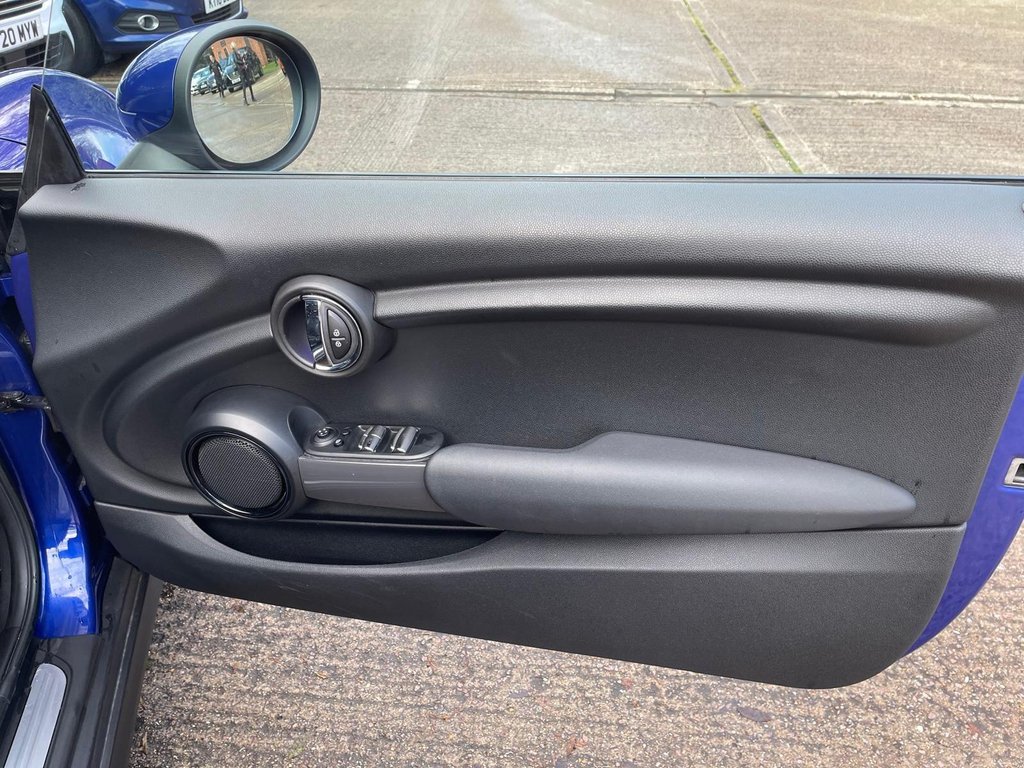 Used MINI Convertible 2018 for sale - 76797834: Photo 18