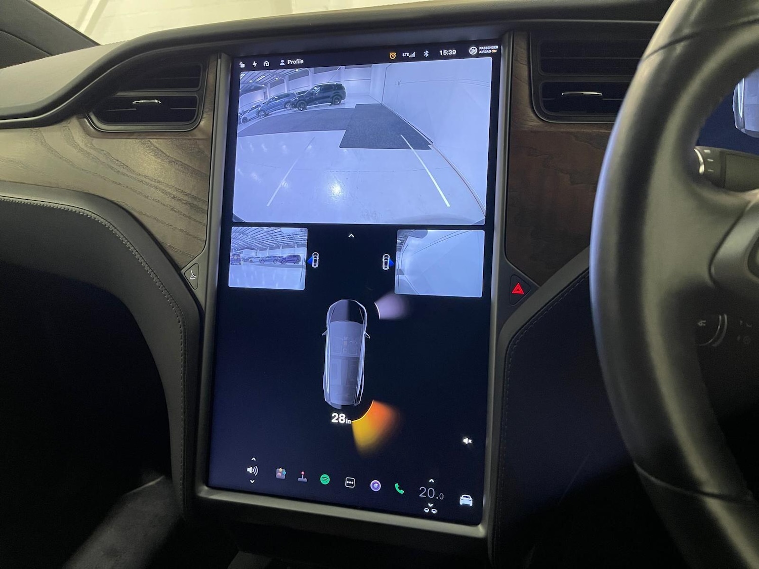 Used Tesla Model X 2020 for sale - 76398751: Photo 82