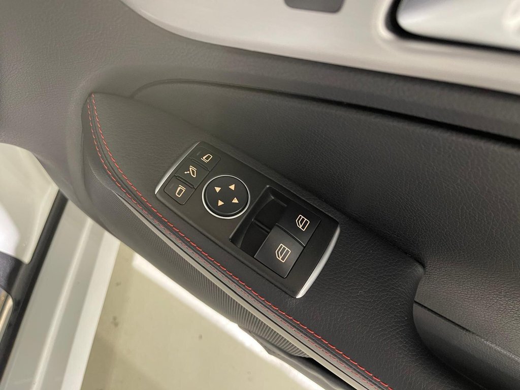 Used Mercedes-Benz SLK 2016 for sale - 76535744: Photo 26