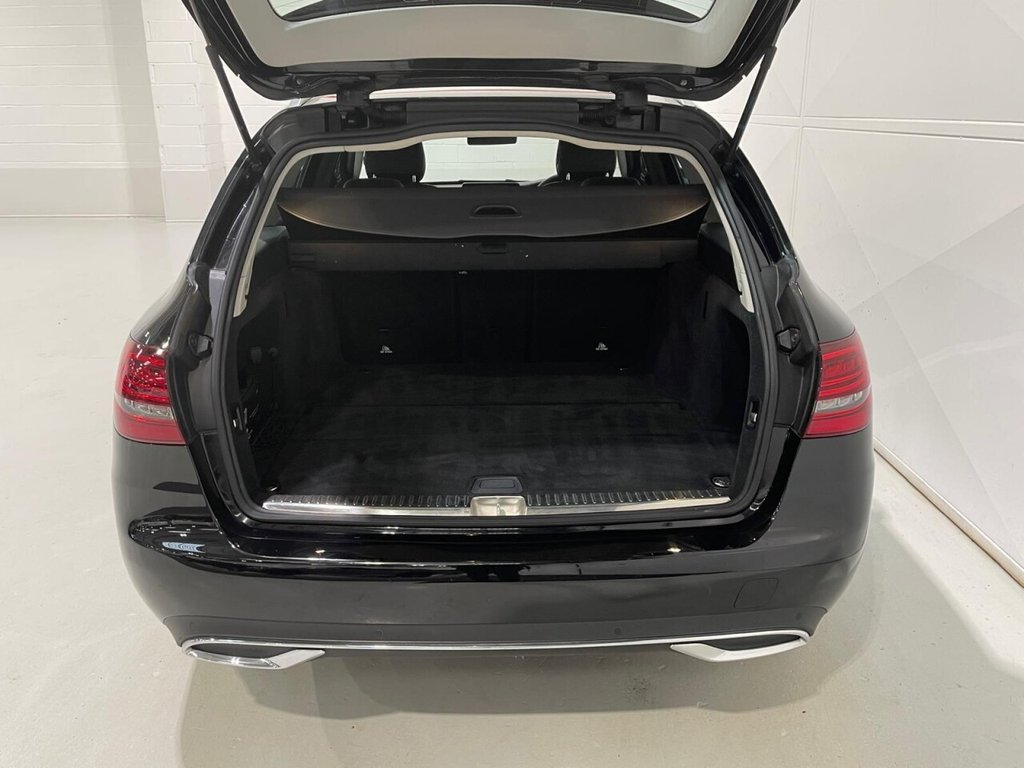 Used Mercedes-Benz C Class 2019 for sale - 76496124: Photo 50