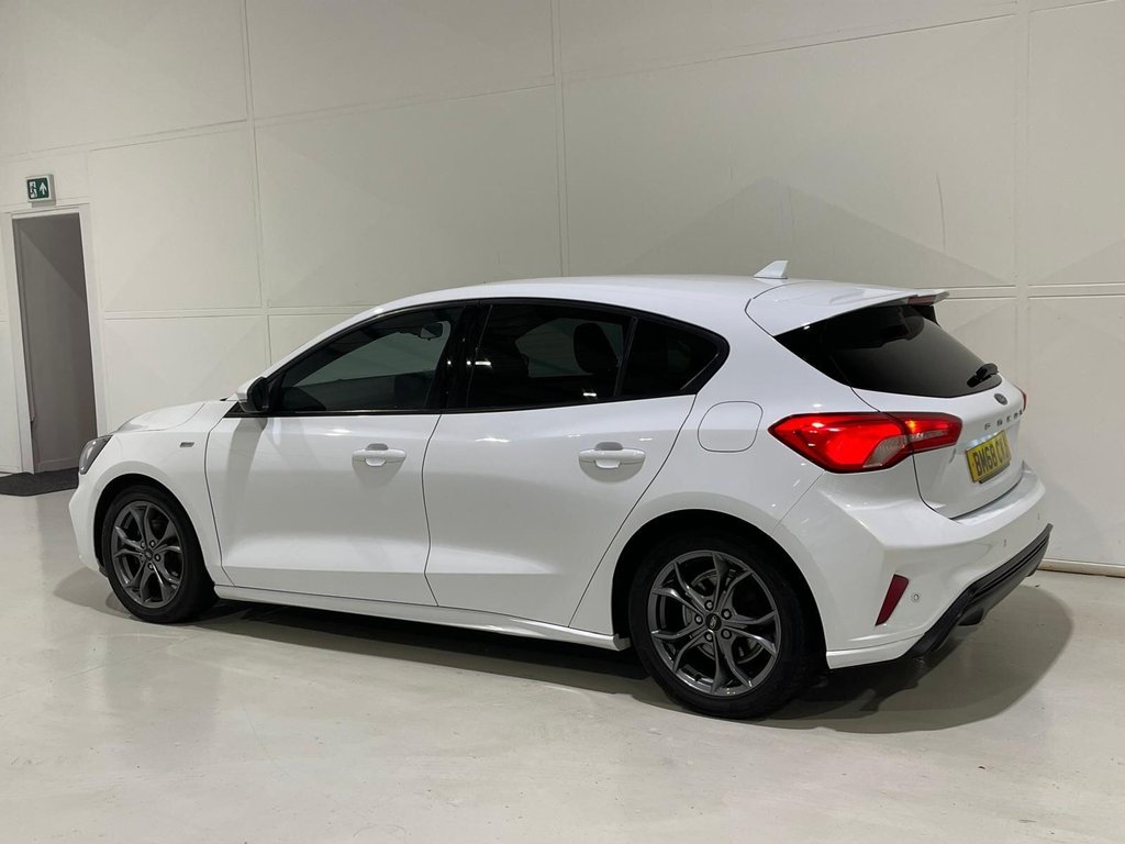 Used Ford Focus 2019 for sale - 76950121: Photo 5
