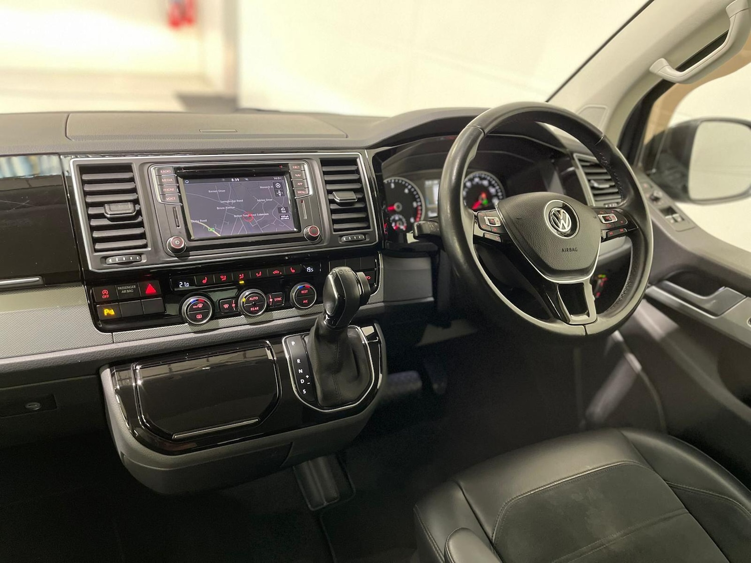 Used Volkswagen Caravelle 2019 for sale - 76398460: Photo 92