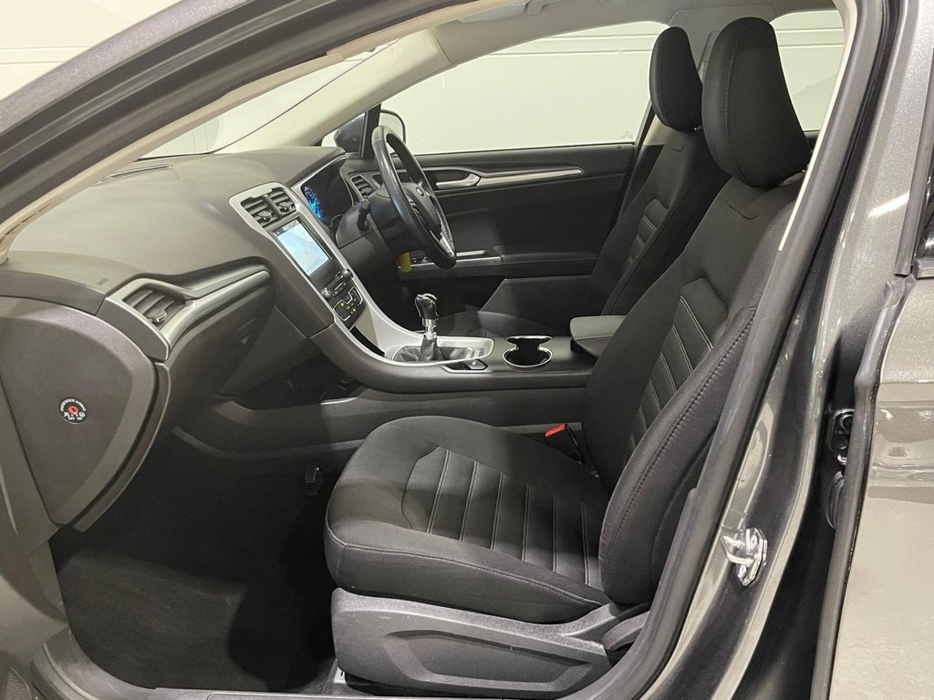 Used Ford Mondeo 2017 for sale - 76481701: Photo 27