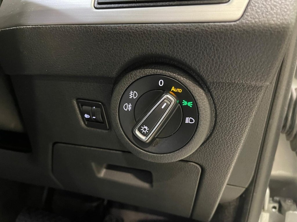 Used Volkswagen Caravelle 2020 for sale - 76495957: Photo 24