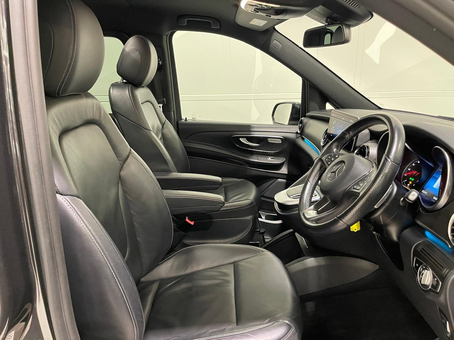 Used Mercedes-Benz V-Class 2022 for sale - 76399352: Photo 28