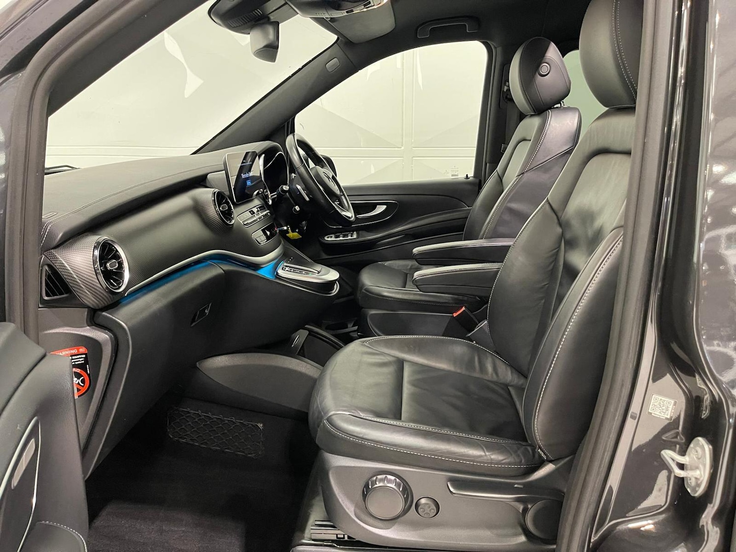 Used Mercedes-Benz V-Class 2022 for sale - 76399352: Photo 30