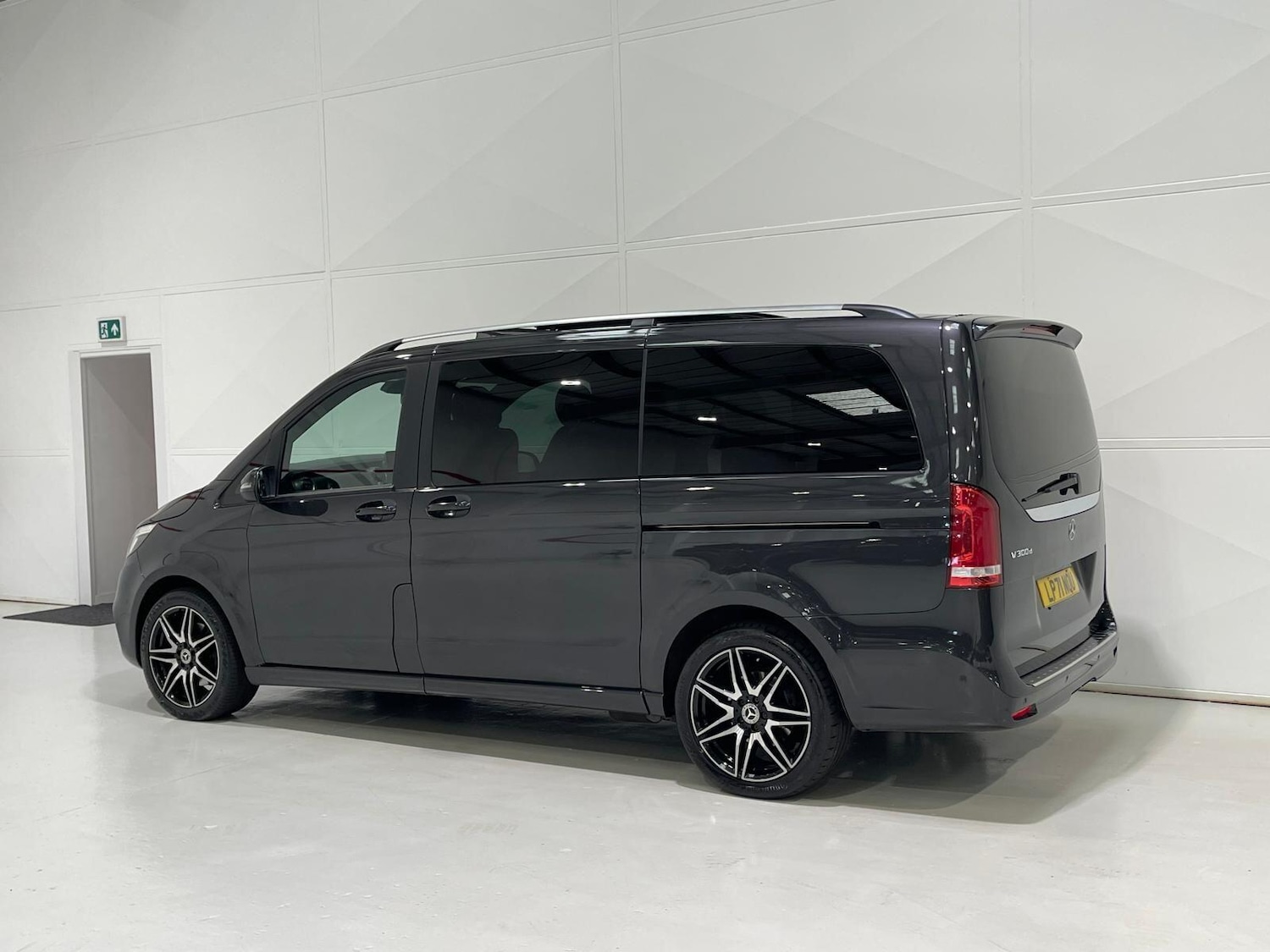 Used Mercedes-Benz V-Class 2022 for sale - 76399352: Photo 5