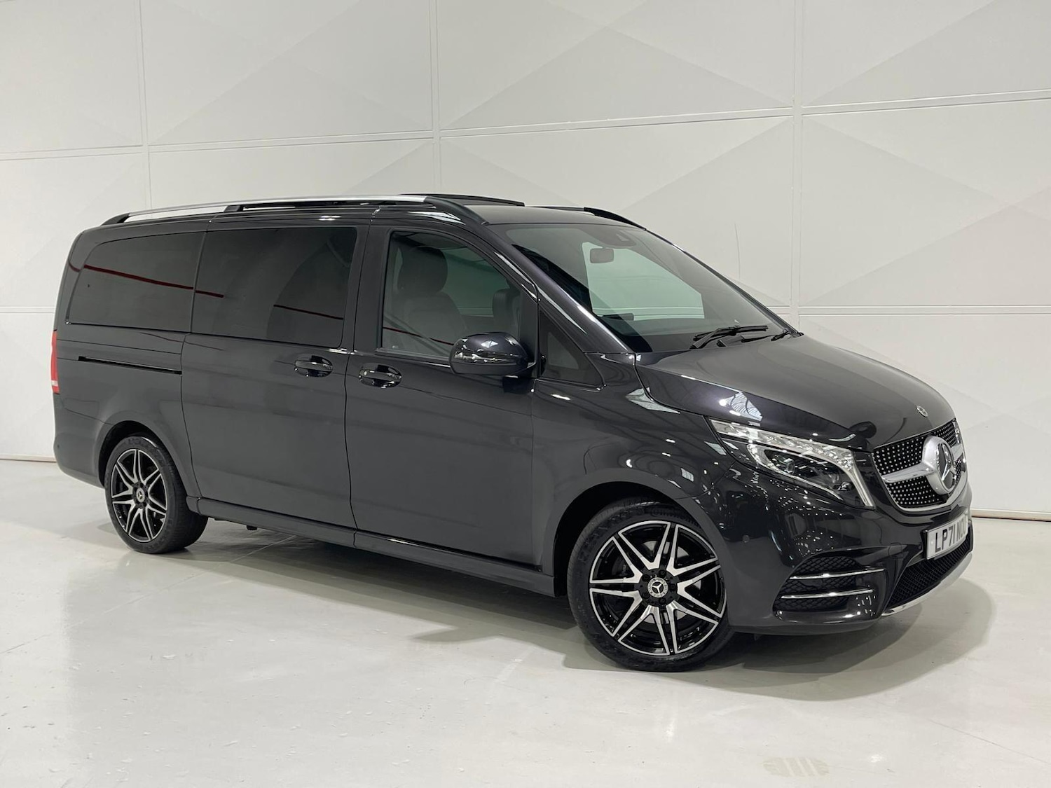 Used Mercedes-Benz V-Class 2022 for sale - 76399352: Photo 62