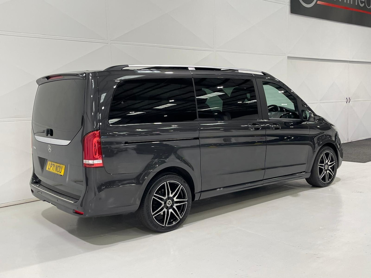 Used Mercedes-Benz V-Class 2022 for sale - 76399352: Photo 64