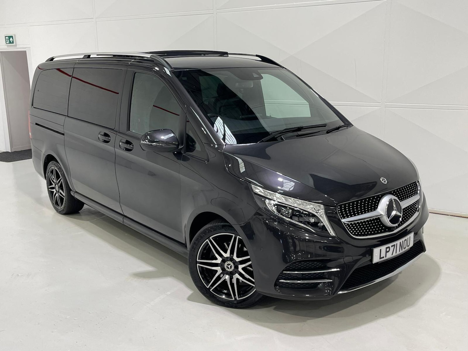 Used Mercedes-Benz V-Class 2022 for sale - 76399352: Photo 68