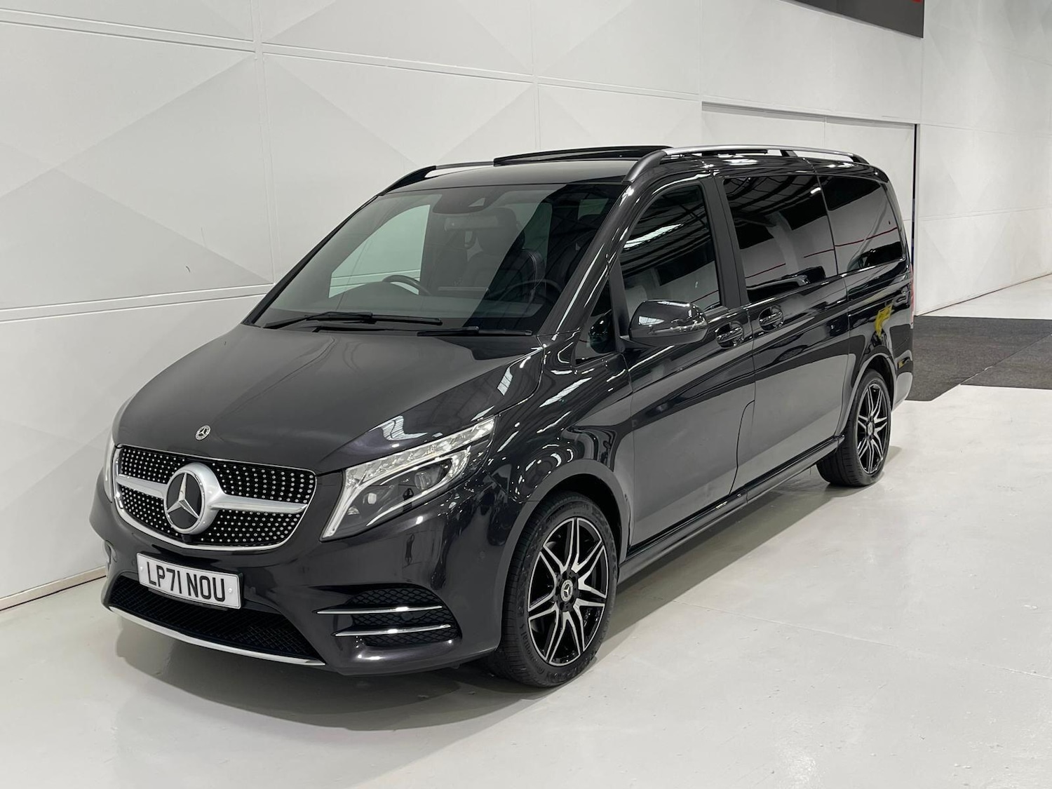 Used Mercedes-Benz V-Class 2022 for sale - 76399352: Photo 7