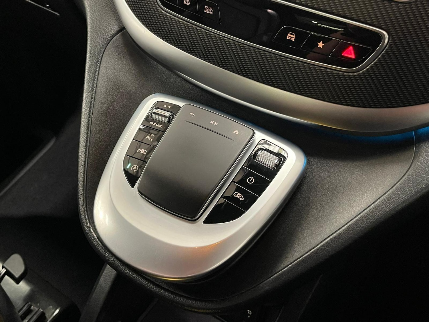 Used Mercedes-Benz V-Class 2022 for sale - 76399352: Photo 80