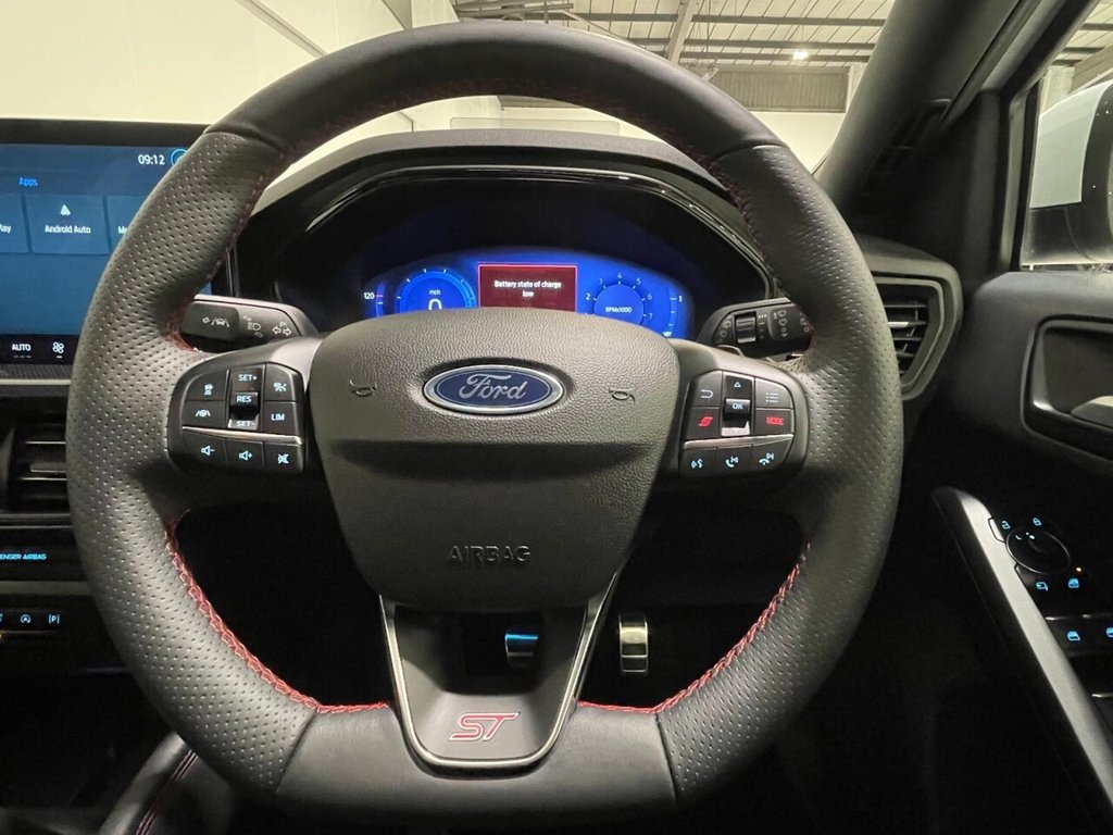 Used Ford Focus 2024 for sale - 76481803: Photo 9