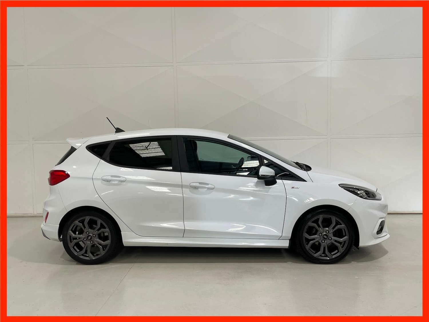 Used Ford Fiesta 2019 for sale - 76398860: Photo 2
