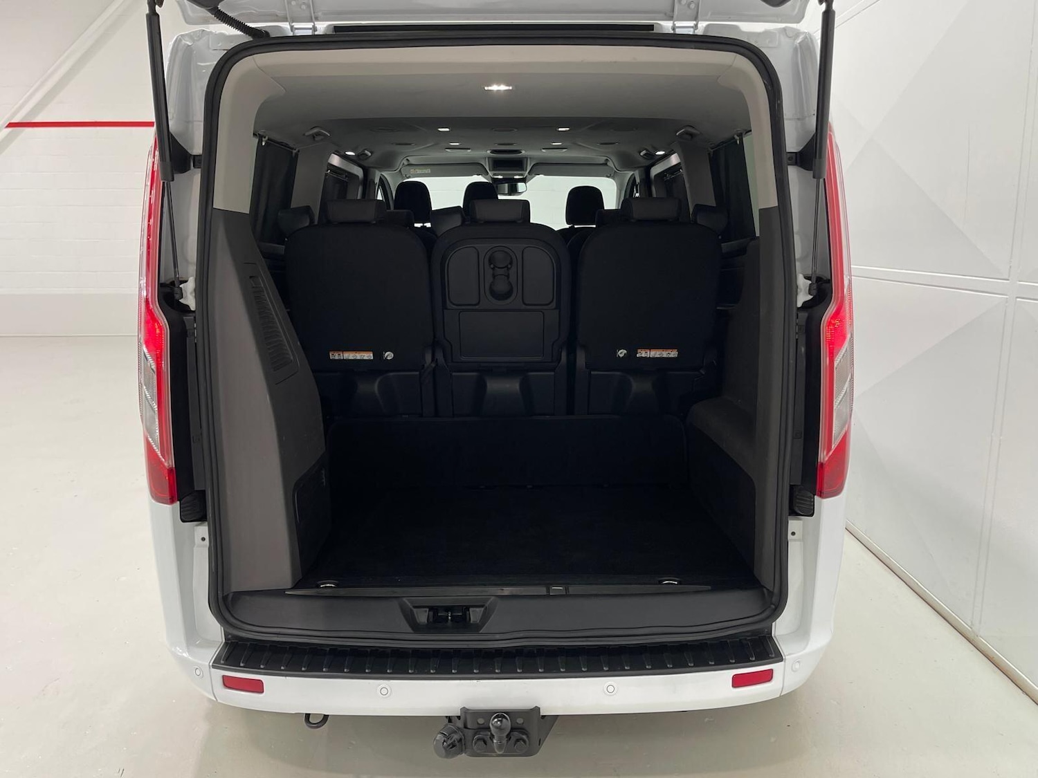 Used Ford Tourneo Custom 2018 for sale - 76398626: Photo 50