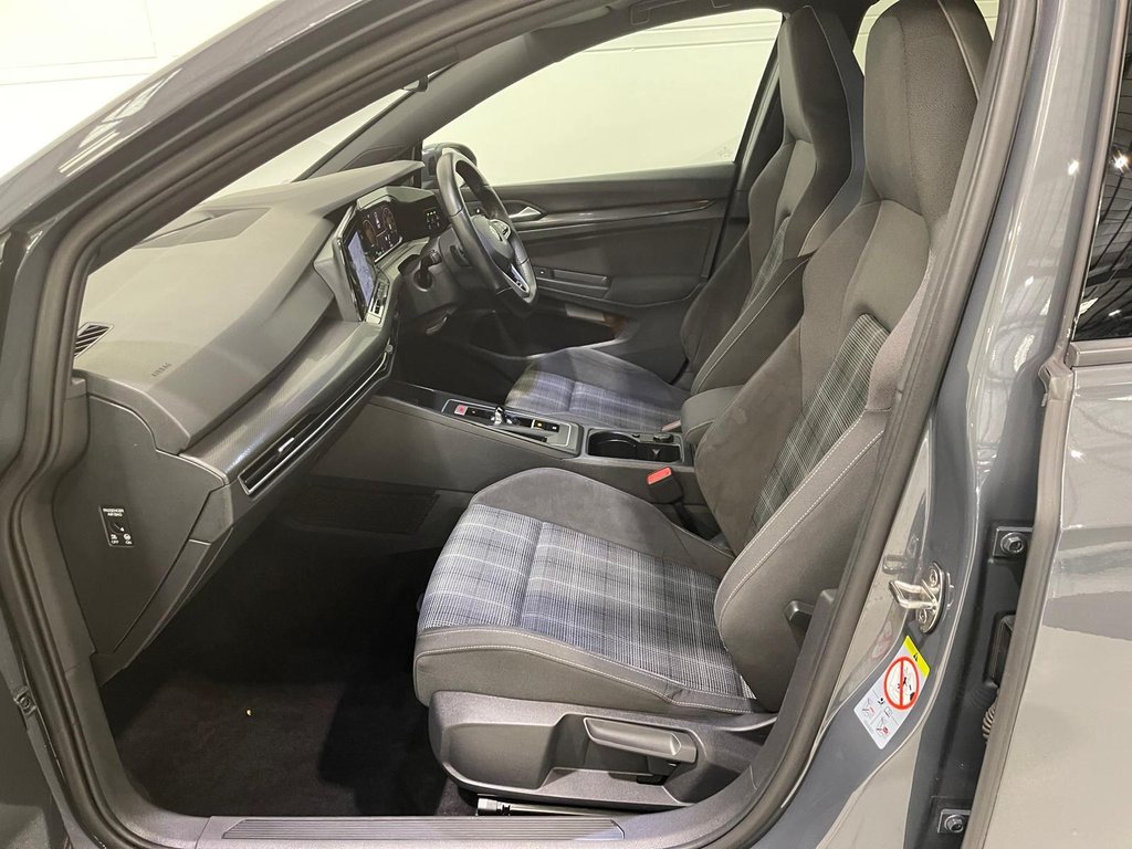 Used Volkswagen Golf 2021 for sale - 76923619: Photo 32