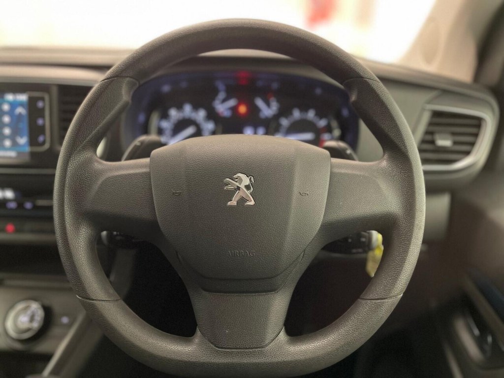 Used Peugeot Traveller 2020 for sale - 76496125: Photo 11