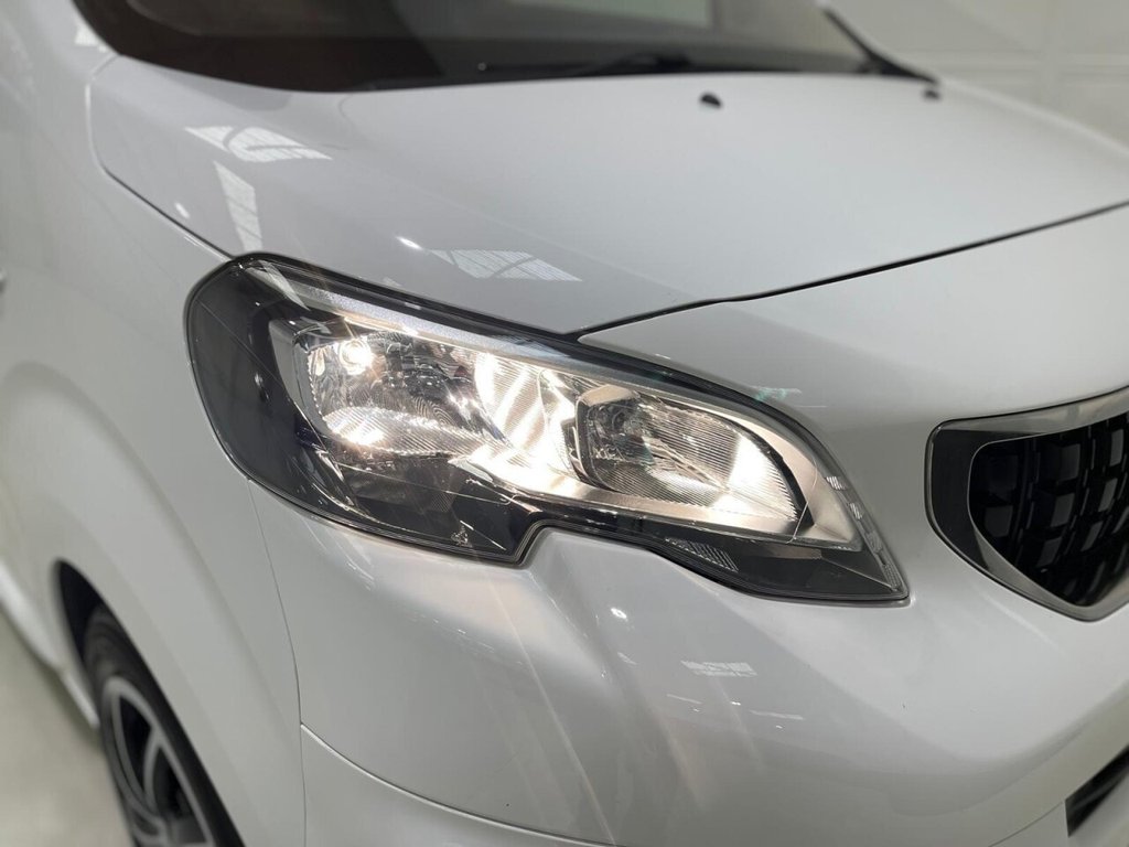 Used Peugeot Traveller 2020 for sale - 76496125: Photo 41