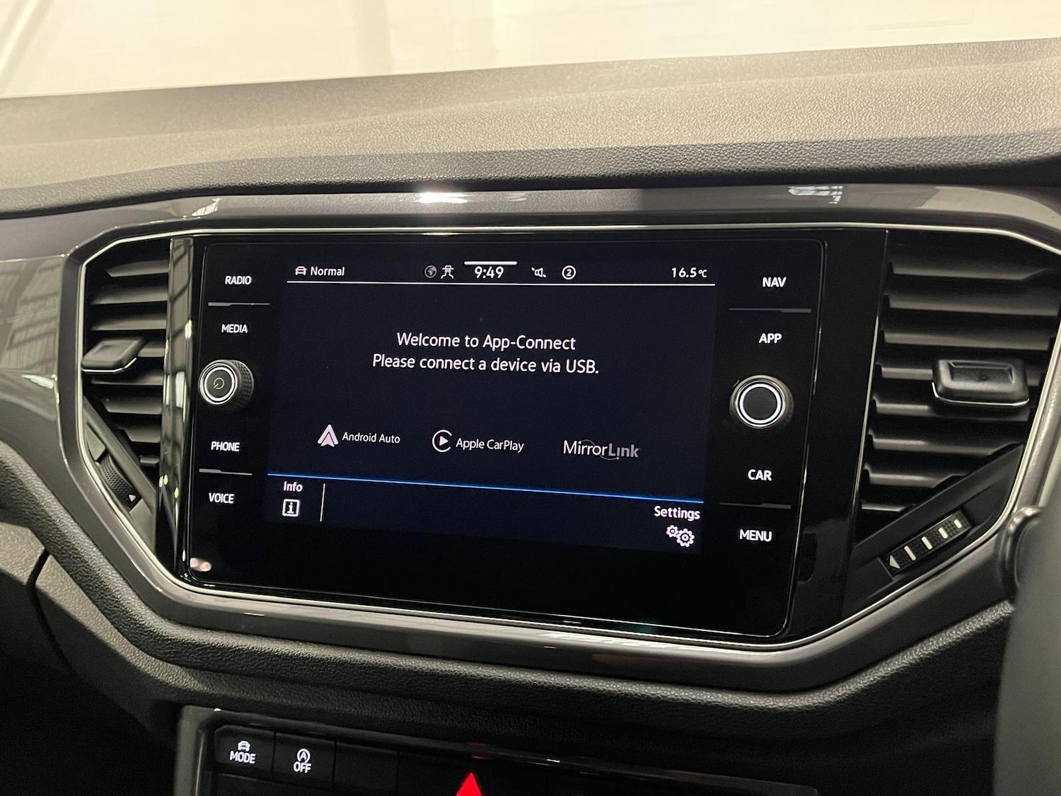 Used Volkswagen T-Roc 2021 for sale - 76397946: Photo 15