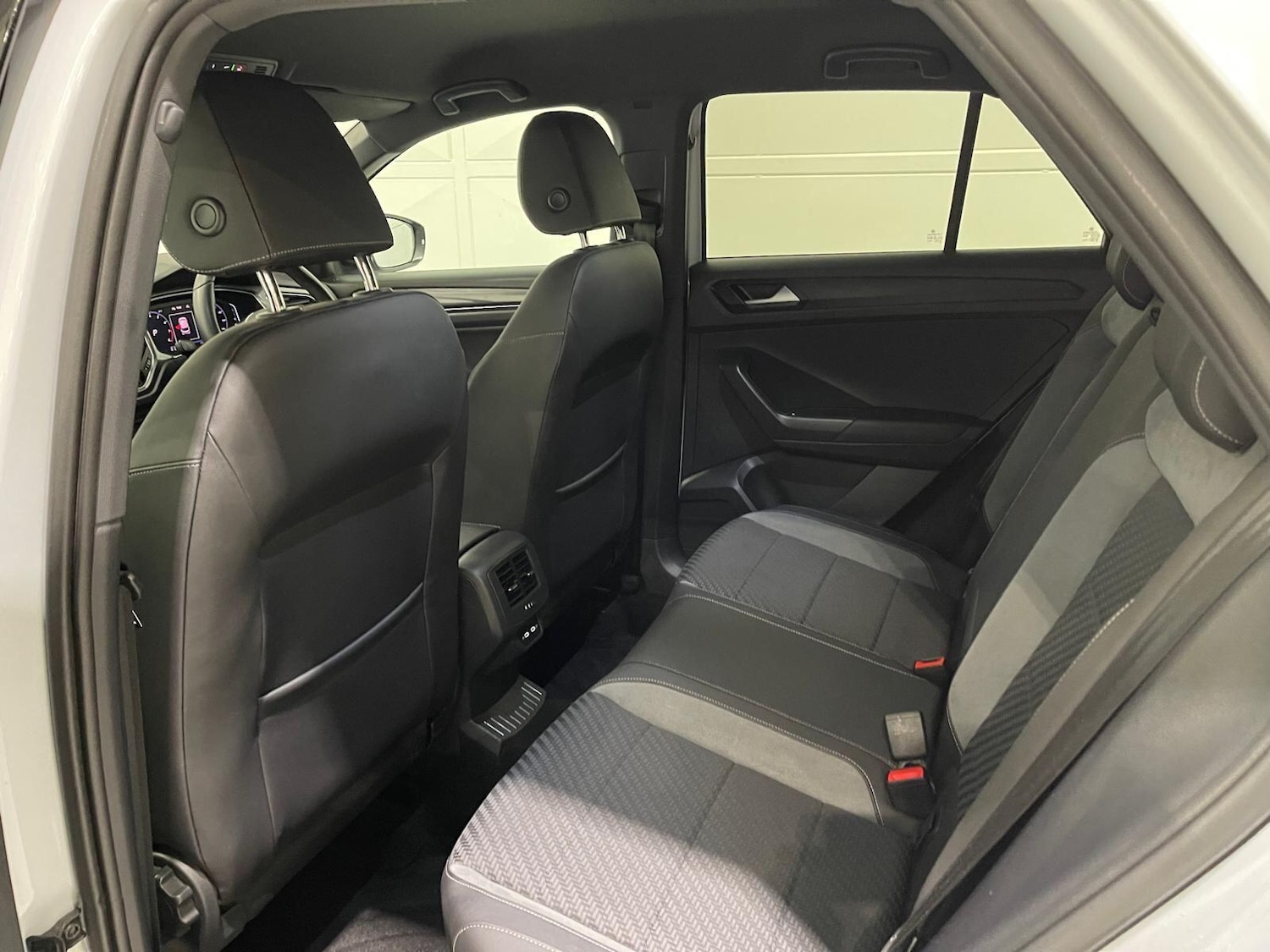 Used Volkswagen T-Roc 2021 for sale - 76397946: Photo 34