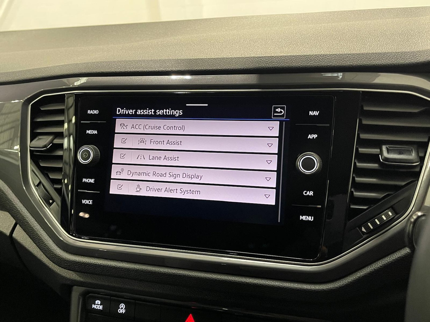 Used Volkswagen T-Roc 2021 for sale - 76397946: Photo 77