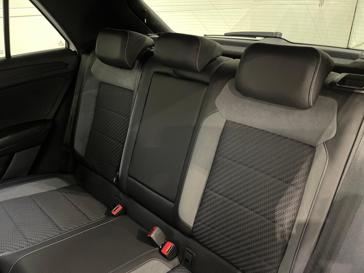 Used Volkswagen T-Roc 2021 for sale - 76397946: Photo 97