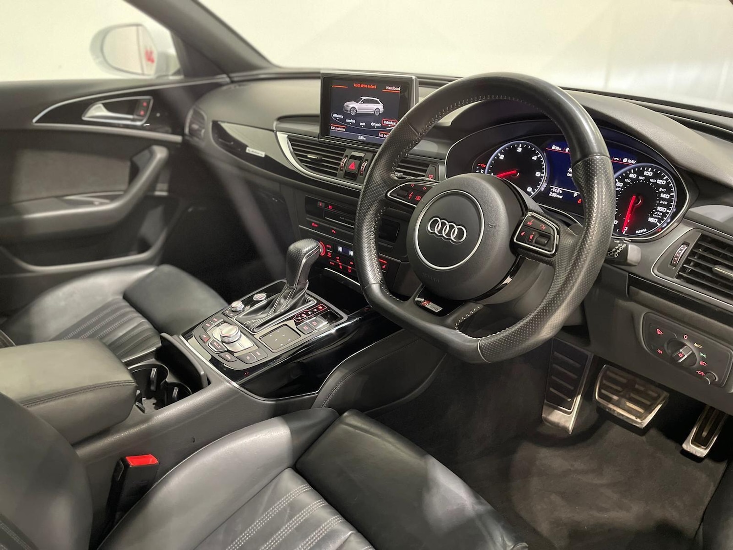 Used Audi A6 Avant 2017 for sale - 76422811: Photo 10