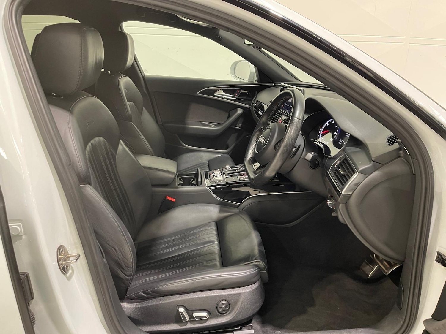 Used Audi A6 Avant 2017 for sale - 76422811: Photo 23