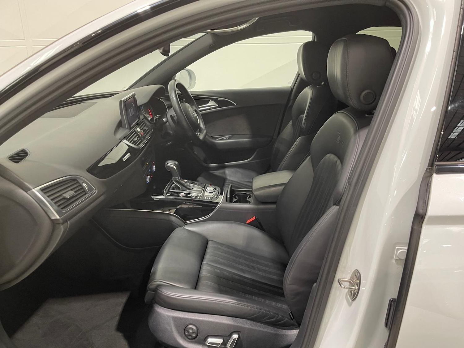 Used Audi A6 Avant 2017 for sale - 76422811: Photo 26