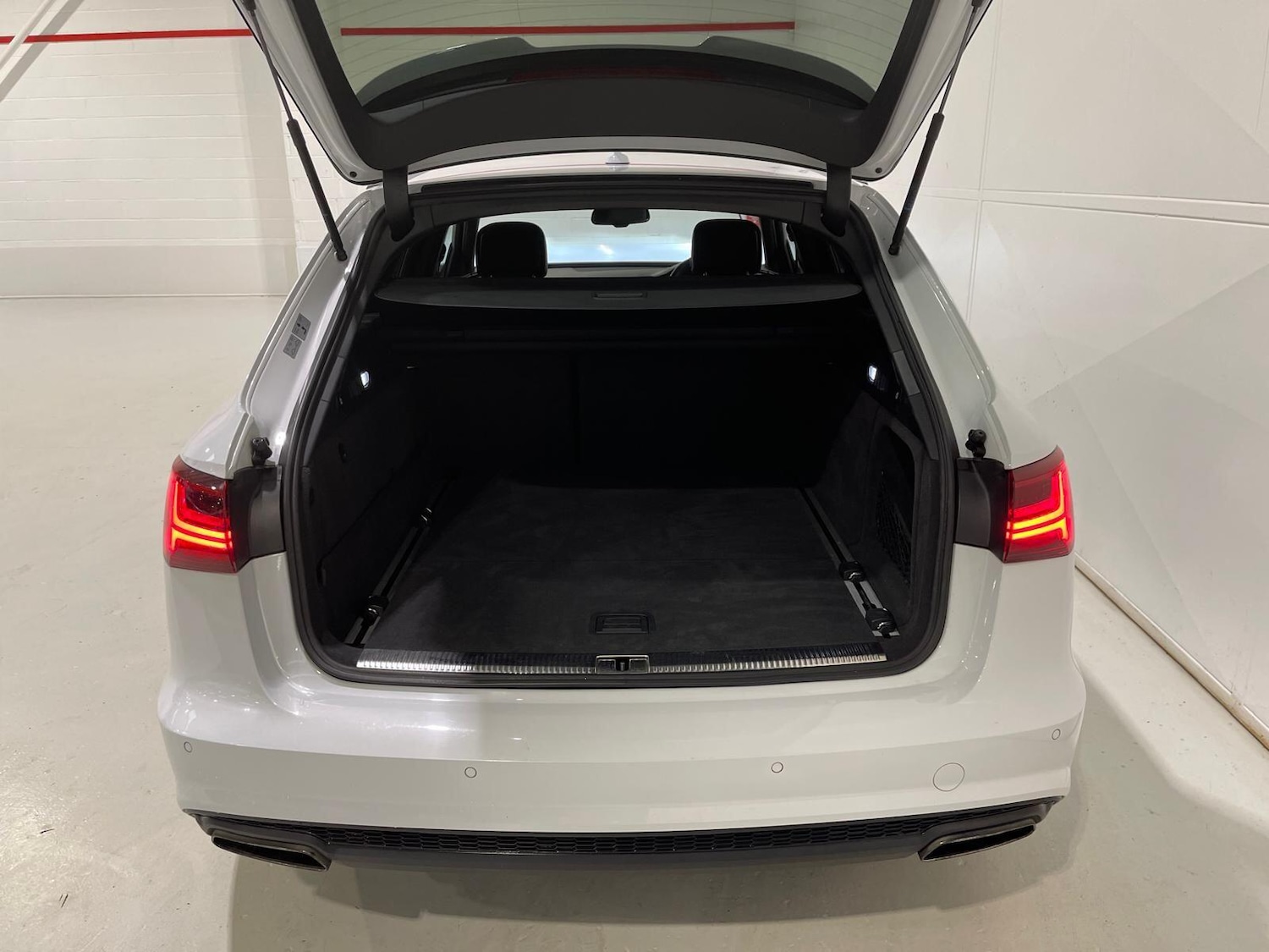 Used Audi A6 Avant 2017 for sale - 76422811: Photo 47