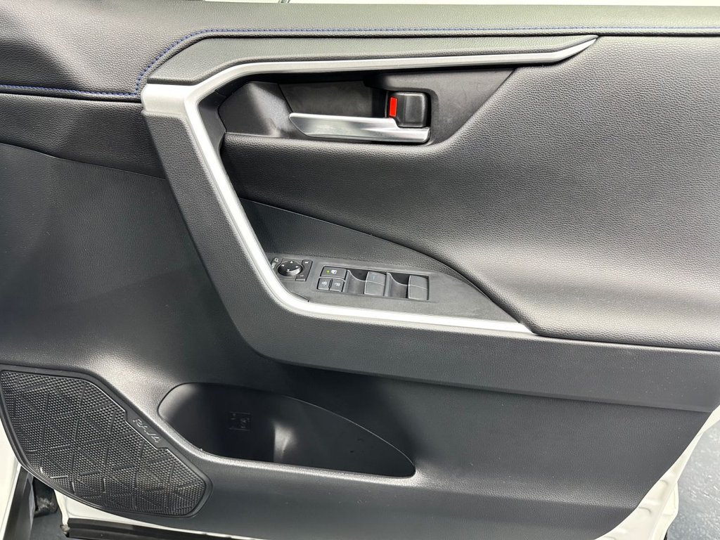 Used Toyota RAV4 2021 for sale - 77292845: Photo 23