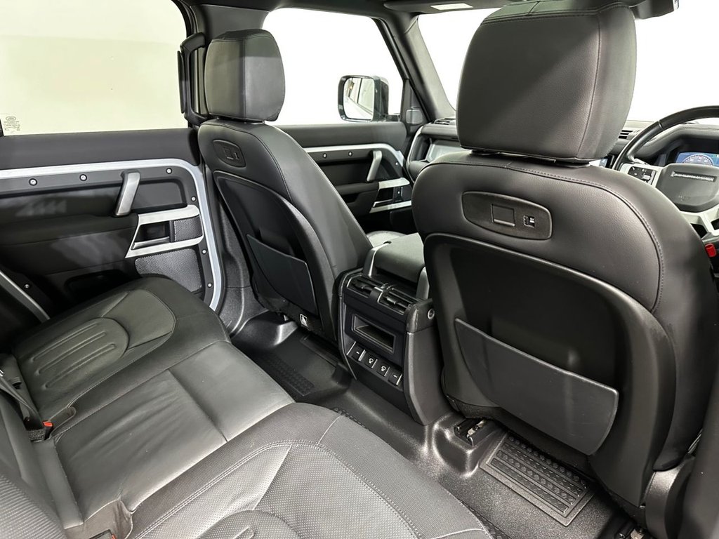 Used Land Rover Defender 2021 for sale - 77292827: Photo 23