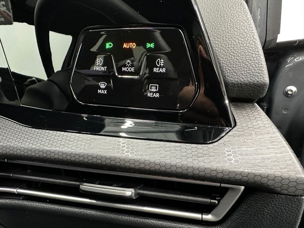 Used Volkswagen Golf 2024 for sale - 77292862: Photo 16